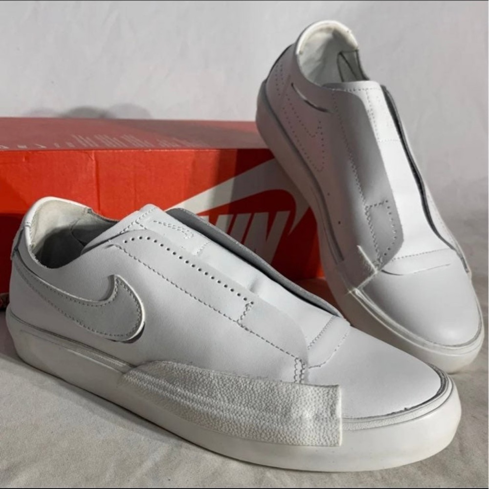 Nike Blazer Low Top Slip On Sneakers‎ in Summit White Womans Shoes